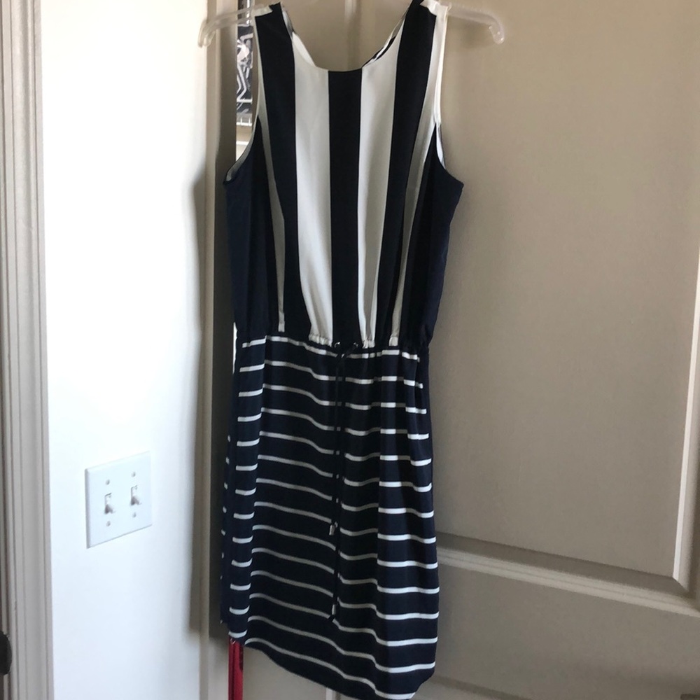 Vince Camuto dress Size 4